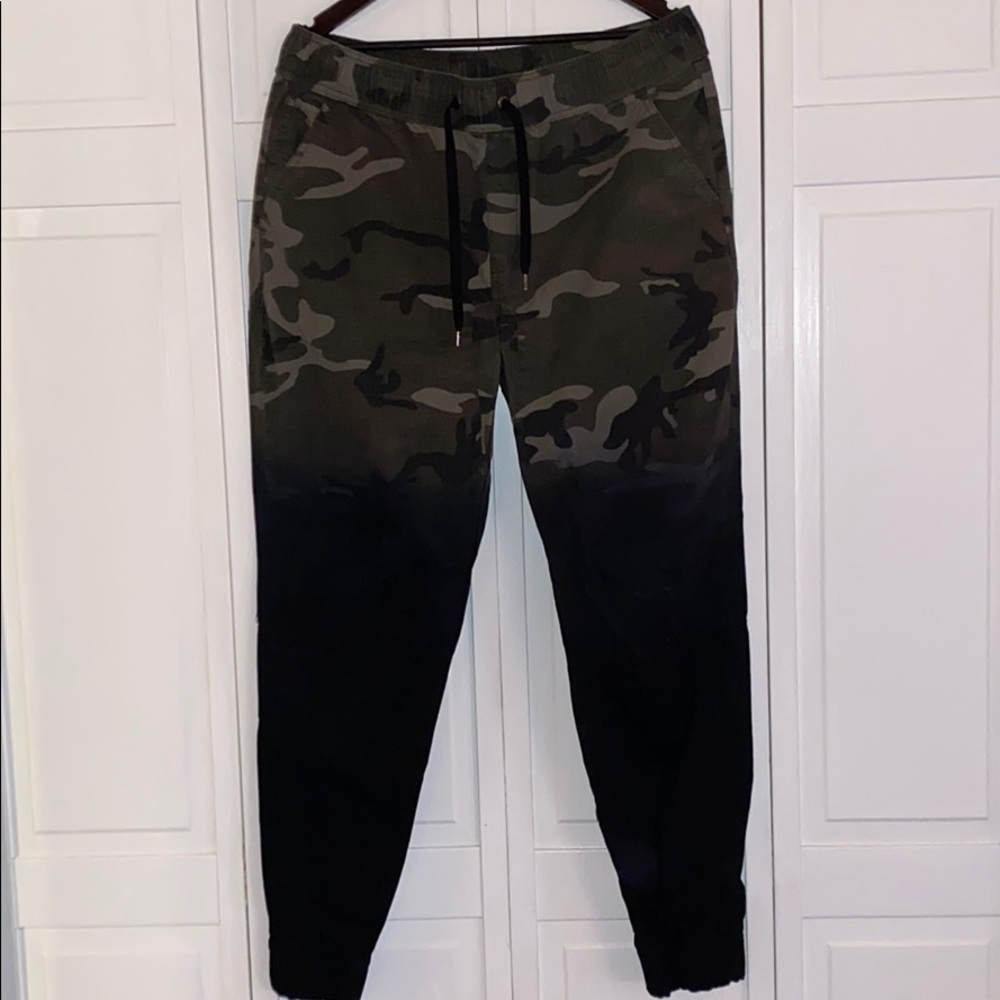 Men’s Camo Ombré joggers